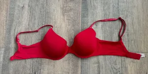 Victorias Secret Bra thumbnail 2