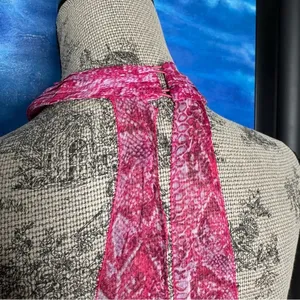 BCBGMaxAzria Ruffled Pink Snake Print Silk Halter Blouse Top Azaelea SMALL thumbnail 6