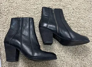 Frye Essa Seam Bootie Black Leather Western Almond Toe Ankle Zip Sz 6.5 thumbnail 7