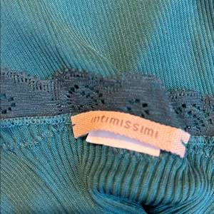 3/$15 INTIMISSIMI lacy tank Size undefined thumbnail 4