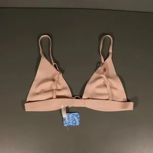 Free People NWT X Revolve Oh Scuba Bralette Size Medium thumbnail 4