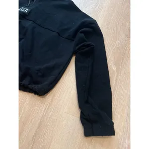 Factorie AU Black Cropped Pullover Hoodie XS Stnd Esntl Cotton thumbnail 2