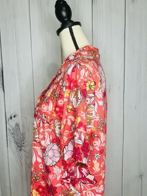 Victorias Secret Womens Sz M Pajama Set Short-Sleeve Shirt Shorts Coral Floral thumbnail 8