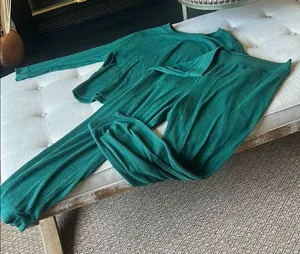 Stars Above Green Sparkly Two Piece Pajamas Set Size XXL thumbnail 1