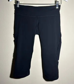 Lululemon size 6 thumbnail 1