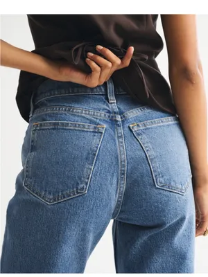 Abercrombie & Fitch The 90s Relaxed Jean High Rise Size 26R in Distressed Medium thumbnail 5
