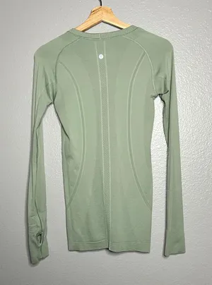 Lululemon Green Swiftly Tech Long Sleeve thumbnail 3