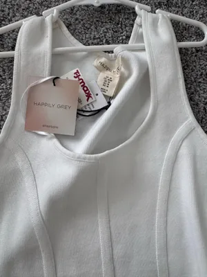 NWT white crop top Size M thumbnail 2
