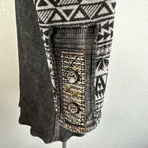 Soft Surroundings Tao Thermal Tunic Top Size‎ S Washed Black Button Pattern Cuff thumbnail 4