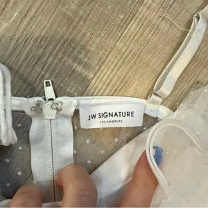 Elegant White‎ Lace corset thumbnail 2