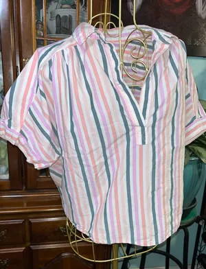 Universal Threads Casual spring shirt thumbnail 1