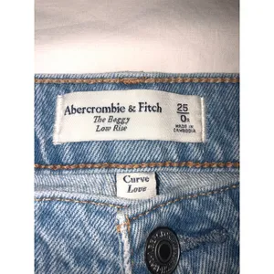 Abercrombie Fitch Jeans Size 25 or 0R Baggy Curve Love Blue Raw Hem Light Wash thumbnail 2