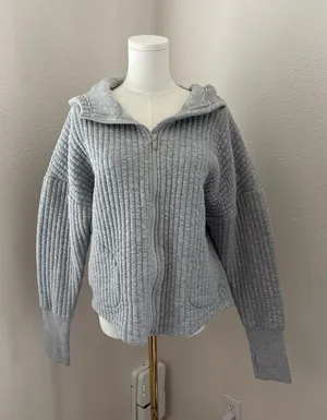Gap Fit Jacquard Quilted Oversized Full-Zip Hoodie thumbnail 1
