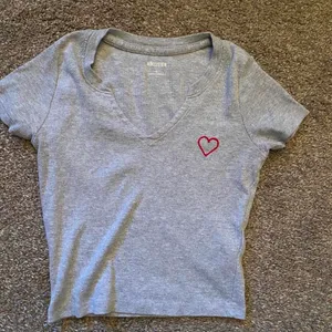 Hollister Fitted Tee thumbnail 1
