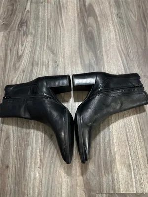 House of Harlow 1960 Black Leather Chelsea Ankle Boots thumbnail 8
