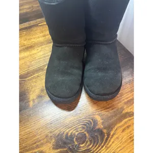 UGG Black Bailey Bow Boots Size 6‎ thumbnail 3