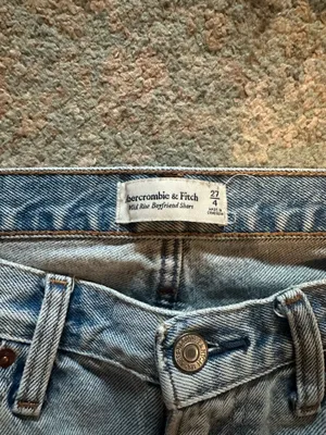 Abercrombie Mid-Rise Boyfriend Shorts thumbnail 2