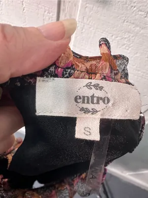Entro Black Multicolored Crop Top Size Small EUC thumbnail 8