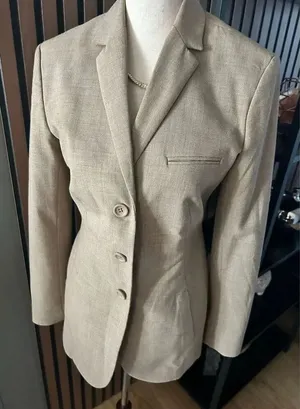 Body by Victoria Victoria’s Secret 3 bottom tan blazer size 2 office wear attire thumbnail 1