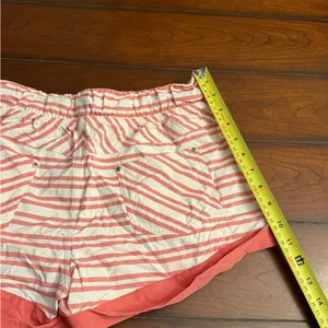 Lululemon Play All Day‎ Cuffed Shorts thumbnail 5