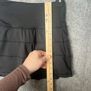 Woman‎ Size 2 Athletic Black layered tennis skort stretch thumbnail 5
