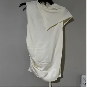 House of CB CLEMENTINE Ivory Cashmere Draped Tank And Scarf Size M thumbnail 8