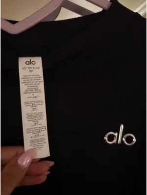 Alo Cropped Accolade Crewneck thumbnail 5