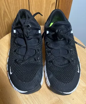 Nike women Black and White Breathable Sneakers thumbnail 1