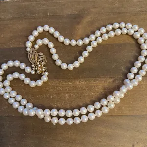 Vintage doubled layered strand white pearl necklace thumbnail 2