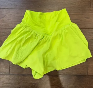 Offline by Aerie Lime Green Flowy Shorts Size Small - C72-023 thumbnail 1