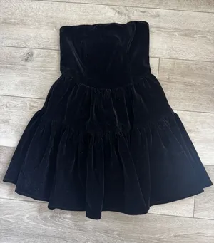 Nasty Gal Black Velvet Strapless Tiered Party Dress thumbnail 1