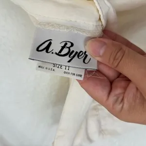 A Byer Vintage 80’s White High Waist Preppy Flowy Pearl Button Shorts thumbnail 8