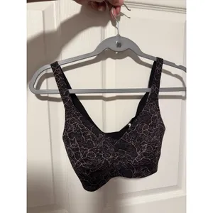 Lululemon Like Nothing Sports Bra Lacescape Spanish Rose Black Supportive Floral thumbnail 2