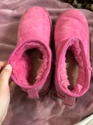 UGG Mini Boots thumbnail 8
