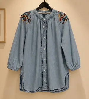 Chambray Button thumbnail 1