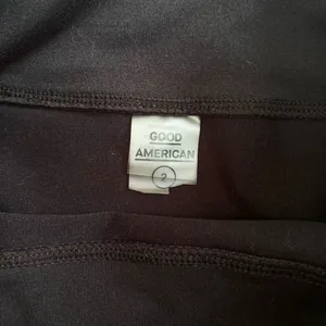 Good American Black Leggings size 6 thumbnail 5