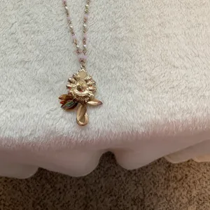 Long Necklace’s Gold thumbnail 3