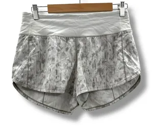 Lululemon‎ Speed Up Shorts Women's 6 City Breeze Alpine White Running Athletic thumbnail 1