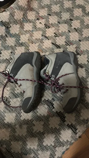 Columbia Hiking Boots Women’s thumbnail 3