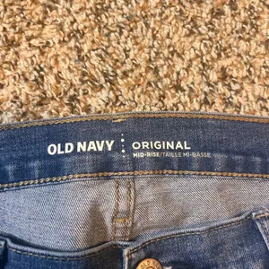 Old Navy Original Mid Rise Denim Jeans Womens Size 8 Long Blue Classic thumbnail 2