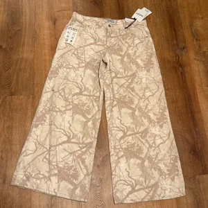 ZARA Wide-Leg Jeans thumbnail 1