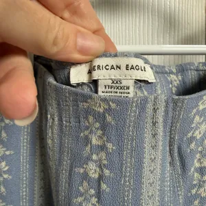 Abercrombie and Fitch Blue & White Floral Stripe Skirt size XXS thumbnail 2