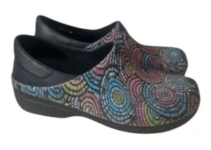Crocs Women’s Neria Pro ll Graphic Clogs Size 8 Multicolor Pattern Rubber thumbnail 1