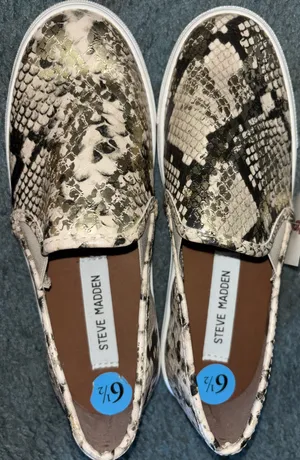 Steve Madden Sneakers thumbnail 2