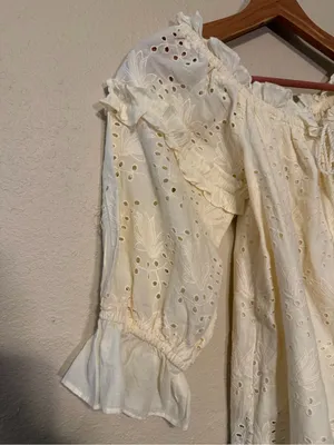 Anthro Seen Worn Kept Jane Eyelet Lace Off- The-Shoulder Shoulder Blouse Size 6 thumbnail 4