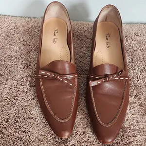 Women's Brown Loafers. Size 35. Brand the lab. That's right thumbnail 9