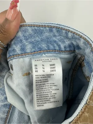 American Eagle Outfitters Strigid Mom Jeans Size 14 Short Light Wash thumbnail 9