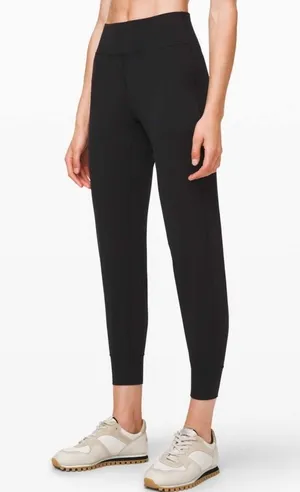 Lululemon Align Jogger 28"
Black size 4 thumbnail 1