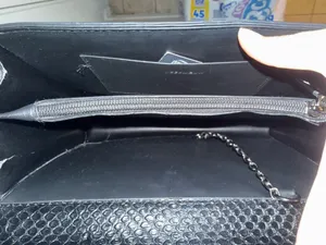 Black shoulder bag thumbnail 3