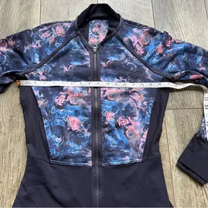 Lululemon If You’re Lucky Jacket in Moody Mirage Bark Berry Navy Floral Zip Up thumbnail 12